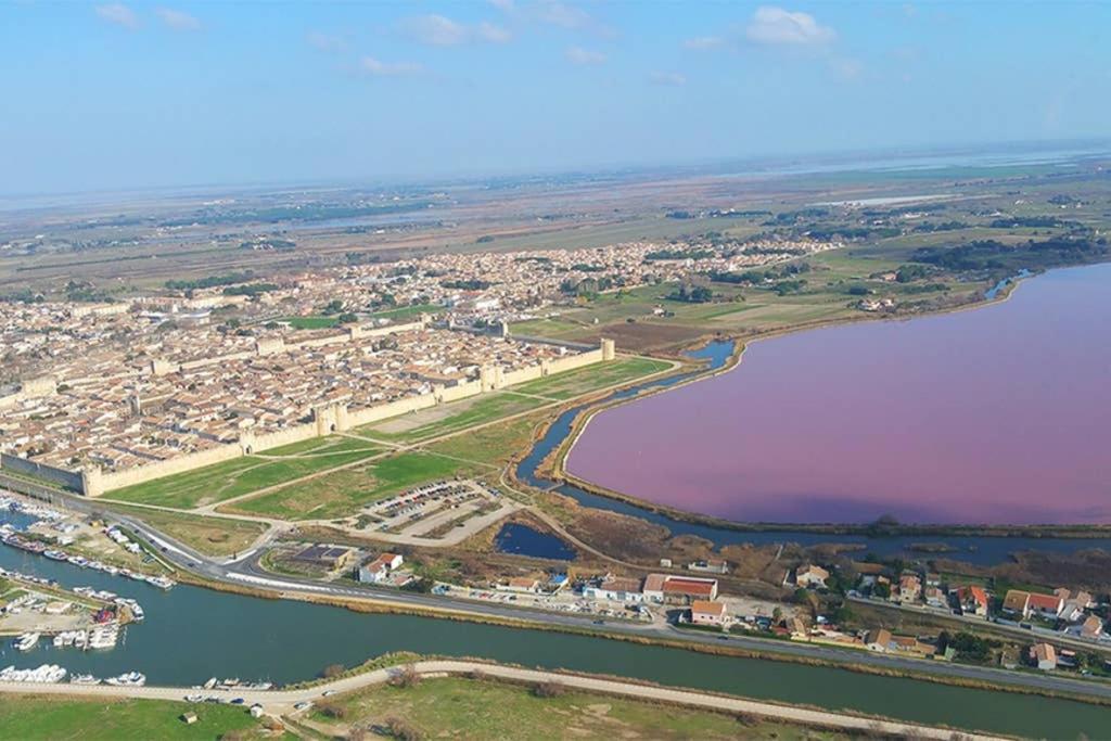 Un Charmant Logement Aigues-Mortes Exterior foto