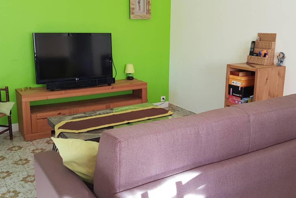 Un Charmant Logement Aigues-Mortes Exterior foto
